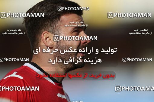 1528545, Tehran, Iran, Iran Football Pro League، Persian Gulf Cup، Week 20، Second Leg، Sepahan 0 v 0 (رای کمیته انضباطی) Persepolis on 2020/02/23 at Naghsh-e Jahan Stadium