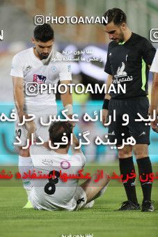 1538129, Tehran, Iran, Iran Football Pro League، Persian Gulf Cup، 2018-19 Season، Second Leg، Week 28، Persepolis ۰ v ۱ Zob Ahan Esfahan on 2020/08/07 at Azadi Stadium