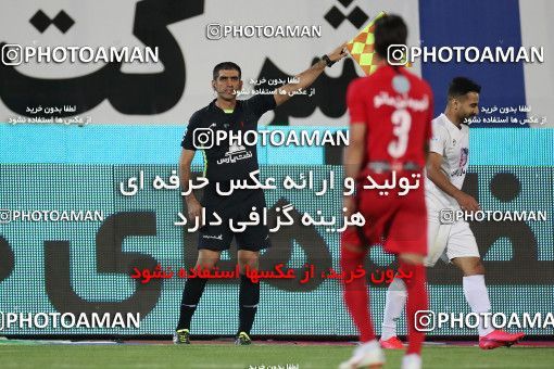 1538282, Tehran, Iran, Iran Football Pro League، Persian Gulf Cup، 2018-19 Season، Second Leg، Week 28، Persepolis ۰ v ۱ Zob Ahan Esfahan on 2020/08/07 at Azadi Stadium