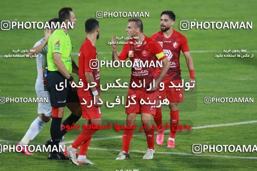 1536982, Tehran, Iran, Iran Football Pro League، Persian Gulf Cup، 2018-19 Season، Second Leg، Week 25، Persepolis ۱ v ۰ Foulad Khouzestan on 2020/07/18 at Azadi Stadium