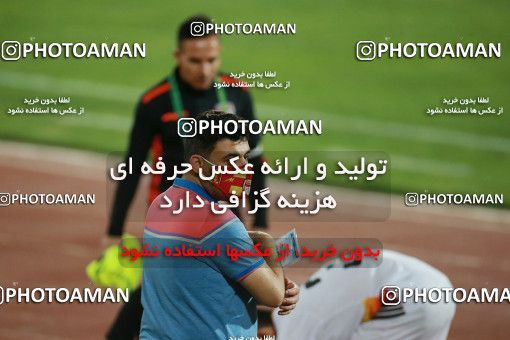 1537059, Tehran, Iran, Iran Football Pro League، Persian Gulf Cup، 2018-19 Season، Second Leg، Week 25، Persepolis ۱ v ۰ Foulad Khouzestan on 2020/07/18 at Azadi Stadium