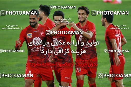 1536996, Tehran, Iran, Iran Football Pro League، Persian Gulf Cup، 2018-19 Season، Second Leg، Week 25، Persepolis ۱ v ۰ Foulad Khouzestan on 2020/07/18 at Azadi Stadium