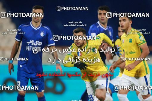 1541276, Tehran, , Iran Pro League، Persian Gulf Cup، 2020-21 season، First Leg، Week 5، Esteghlal ۱ v ۱ Sanat Naft Abadan on 2020/12/07 at Azadi Stadium