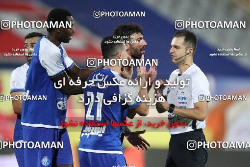 1542997, Tehran, Iran, Iranian Hazfi Cup, Semi-Finals, Khorramshahr Cup, Persepolis 2 (۱) v (4) 2 Esteghlal on 2020/08/26 at Azadi Stadium