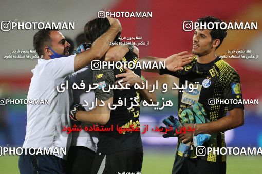 1542956, Tehran, Iran, Iranian Hazfi Cup, Semi-Finals, Khorramshahr Cup, Persepolis 2 (۱) v (4) 2 Esteghlal on 2020/08/26 at Azadi Stadium