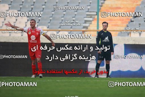 1548152, Tehran, Iran, Iran Pro League، Persian Gulf Cup، 2020-21 season، First Leg، Week 6، Persepolis ۱ v ۱ Zob Ahan Esfahan on 2020/12/31 at Azadi Stadium