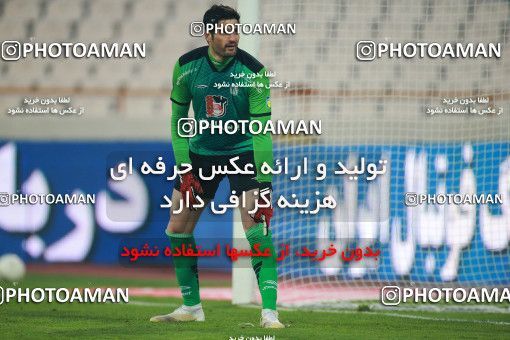 1548254, Tehran, Iran, Iran Pro League، Persian Gulf Cup، 2020-21 season، First Leg، Week 6، Persepolis ۱ v ۱ Zob Ahan Esfahan on 2020/12/31 at Azadi Stadium