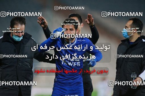 1549621, Tehran, , Iran Pro League، Persian Gulf Cup، 2020-21 season، First Leg، Week 10، Esteghlal 2 v ۰ Aluminium Arak on 2021/01/04 at Azadi Stadium