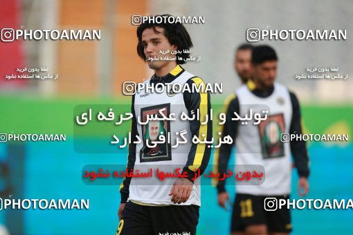 1550843, Tehran, Iran, Iran Pro League، Persian Gulf Cup، 2020-21 season، First Leg، Week 7، Persepolis ۰ v ۰ Sepahan on 2021/01/05 at Azadi Stadium