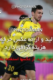 1551029, Tehran, Iran, Iran Pro League، Persian Gulf Cup، 2020-21 season، First Leg، Week 7، Persepolis ۰ v ۰ Sepahan on 2021/01/05 at Azadi Stadium