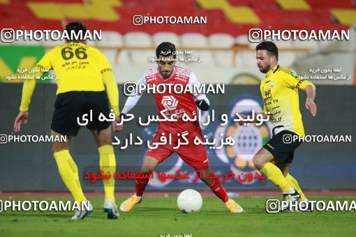 1551102, Tehran, Iran, Iran Pro League، Persian Gulf Cup، 2020-21 season، First Leg، Week 7، Persepolis ۰ v ۰ Sepahan on 2021/01/05 at Azadi Stadium