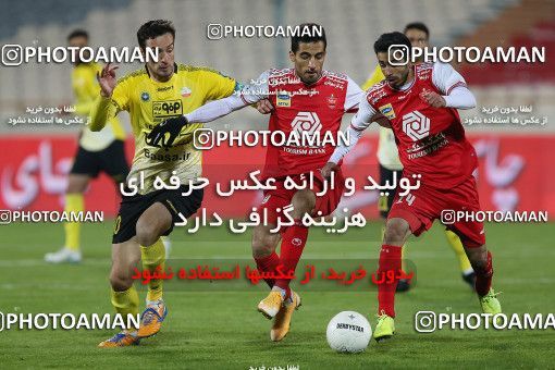 1708712, Tehran, Iran, Iran Pro League، Persian Gulf Cup، 2020-21 season، First Leg، Week 7، Persepolis ۰ v ۰ Sepahan on 2021/01/05 at Azadi Stadium