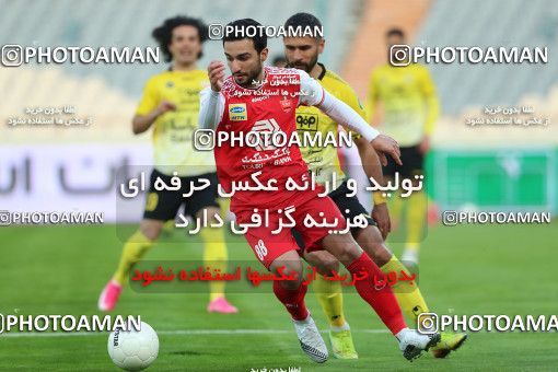 1553032, Tehran, Iran, Iran Pro League، Persian Gulf Cup، 2020-21 season، First Leg، Week 7، Persepolis ۰ v ۰ Sepahan on 2021/01/05 at Azadi Stadium