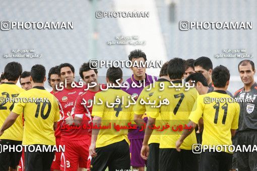 1566429, Tehran, Iran, Iran Pro League، Persian Gulf Cup، 2009-10 season، First Leg، Week 10، Persepolis 4 v 2 Fajr-e Sepasi Shiraz on 2009/10/07 at Azadi Stadium