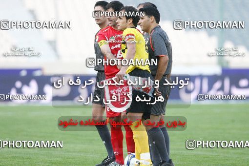 1566411, Tehran, Iran, Iran Pro League، Persian Gulf Cup، 2009-10 season، First Leg، Week 10، Persepolis 4 v 2 Fajr-e Sepasi Shiraz on 2009/10/07 at Azadi Stadium