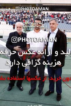 1566380, Tehran, Iran, Iran Pro League، Persian Gulf Cup، 2009-10 season، First Leg، Week 10، Persepolis 4 v 2 Fajr-e Sepasi Shiraz on 2009/10/07 at Azadi Stadium