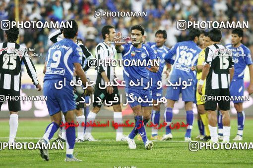 1566786, Tehran, Iran, Iran Pro League، Persian Gulf Cup، 2009-10 season، First Leg، Week 13، Esteghlal ۱ v ۱ Saba Qom on 2009/10/23 at Azadi Stadium