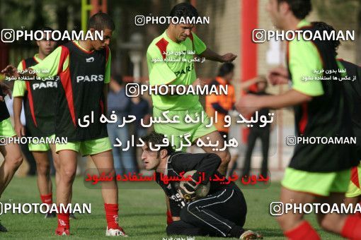 1569330, Tehran, , لیگ برتر فوتبال ایران, Persepolis Football Team Training Session on 2004/04/19 at Derafshifar Stadium