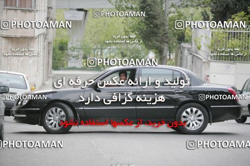 1587439, ایران، تهران، 1388/02/01، عکس های پرتره حسین بادامکی