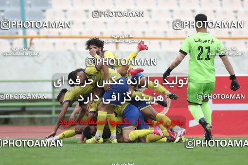 1619126, Tehran, Iran, Iran Pro League، Persian Gulf Cup، 2020-21 season، Second Leg، Week 18، Persepolis 2 v ۱ Naft M Soleyman on 2021/03/18 at Azadi Stadium