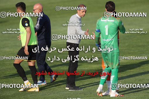 1644904, Tehran, , Iran Pro League، Persian Gulf Cup، 2020-21 season، Second Leg، Week 19، Saipa ۰ v ۱ Sepahan on 2021/04/05 at Azadi Stadium