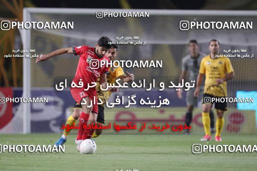 1648834, Isfahan, Iran, Iran Pro League، Persian Gulf Cup، 2020-21 season، Second Leg، Week 22، Sepahan ۱ v ۱ Persepolis on 2021/05/09 at Naghsh-e Jahan Stadium