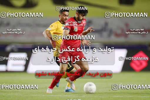 1649119, Isfahan, Iran, Iran Pro League، Persian Gulf Cup، 2020-21 season، Second Leg، Week 22، Sepahan ۱ v ۱ Persepolis on 2021/05/09 at Naghsh-e Jahan Stadium