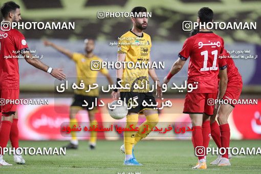 1649214, Isfahan, Iran, Iran Pro League، Persian Gulf Cup، 2020-21 season، Second Leg، Week 22، Sepahan ۱ v ۱ Persepolis on 2021/05/09 at Naghsh-e Jahan Stadium