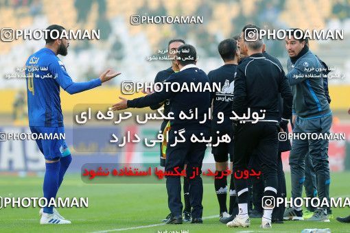 1700806, Isfahan, , Iran Football Pro League، Persian Gulf Cup، 2018-19 Season، First Leg، Week 12، Sepahan 2 v 2 Esteghlal on 2019/11/30 at Naghsh-e Jahan Stadium