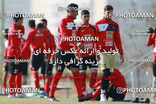 1706705, Tehran, , Persepolis Football Team Training Session on 2018/01/01 at Research Institute of Petroleum Industry