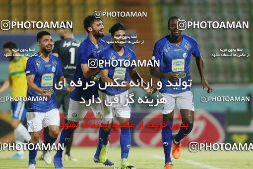 1722404, Abadan, , Iran Football Pro League، Persian Gulf Cup، 2018-19 Season، Second Leg، Week 25، Sanat Naft Abadan ۰ v 2 Esteghlal on 2020/07/17 at Takhti Stadium Abadan