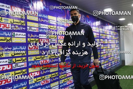 1748691, Tehran, Iran, Iran Pro League، Persian Gulf Cup، 2021-2022 season، First Leg، Week 8، Esteghlal ۰ v ۰ Persepolis on 2021/12/04 at Azadi Stadium