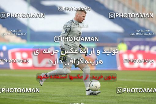 1764279, Tehran, Iran, لیگ برتر فوتبال ایران، Persian Gulf Cup، Week 10، First Leg، Esteghlal 1 v 0 Sepahan on 2021/12/14 at Azadi Stadium