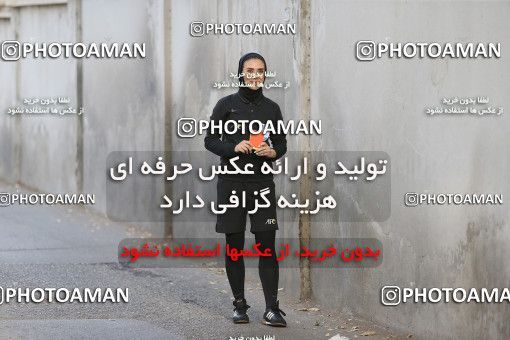 1768012, ایران، تهران، 1400/04/20، عکس های پرتره گلاره ناظمی