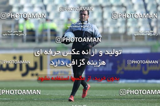 1790080, Tehran, , لیگ برتر فوتبال ایران، Persian Gulf Cup، Week 14، First Leg، Paykan 1 v 1 Aluminium Arak on 2022/01/08 at Shahid Dastgerdi Stadium