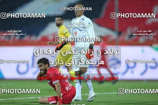 1795566, Tehran, Iran, لیگ برتر فوتبال ایران، Persian Gulf Cup، Week 15، First Leg، Persepolis 1 v 0 Fajr-e Sepasi Shiraz on 2022/01/13 at Azadi Stadium