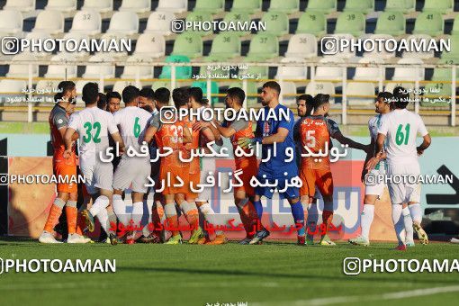 1819364, Tehran, , Iran Football Pro League، Persian Gulf Cup، 2018-19 Season، Second Leg، Week 16، Saipa 3 v ۱ Zob Ahan Esfahan on 2019/12/20 at Shahid Dastgerdi Stadium