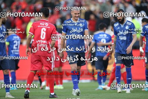 1859405, Tehran, Iran, لیگ برتر فوتبال ایران، Persian Gulf Cup، Week 23، Second Leg، Persepolis 1 v 1 Esteghlal on 2022/03/17 at Azadi Stadium