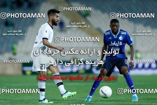 1862413, Tehran, , Iran Pro League، Persian Gulf Cup، 2021-2022 season، Second Leg، Week 24، Esteghlal ۰ v ۰ Paykan on 2022/04/05 at Azadi Stadium