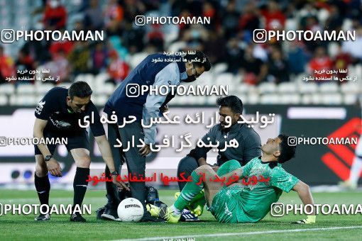 1865199, Tehran, Iran, Iranian Hazfi Cup, 1.4 round, Khorramshahr Cup, Persepolis 2 v 3 Aluminium Arak on 2022/04/10 at Azadi Stadium