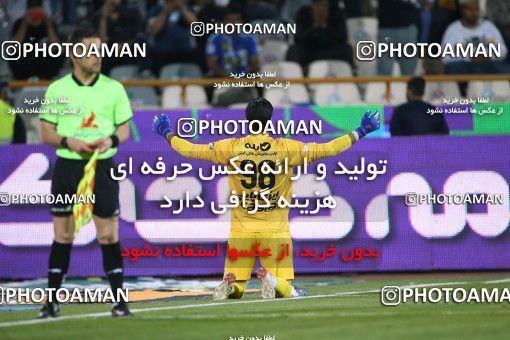 1866570, Tehran, Iran, Iranian Hazfi Cup, 1.4 round, Khorramshahr Cup, Esteghlal ۰ (4) v (5) ۰ Nassaji Mazandaran F.C on 2022/04/11 at Azadi Stadium