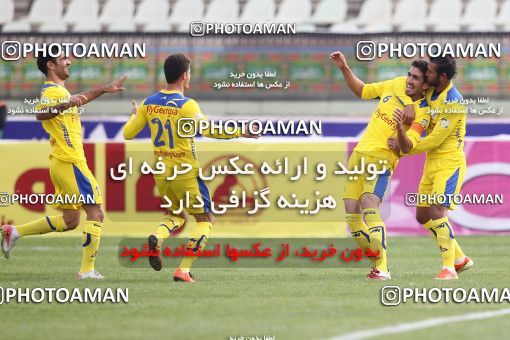 638486, Tehran, [*parameter:4*], Iran Pro League، Persian Gulf Cup، 2013-14 season، First Leg، Week 15، Naft Tehran 2 v 2 Sepahan on 2013/11/03 at Shahid Dastgerdi Stadium