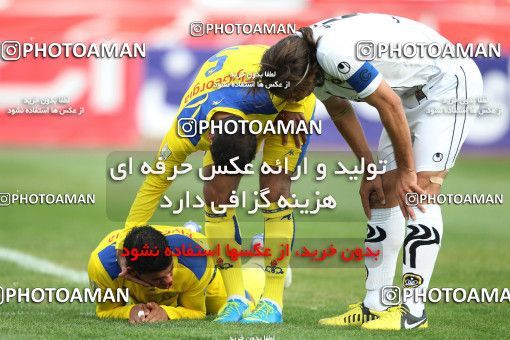 638407, Tehran, [*parameter:4*], Iran Pro League، Persian Gulf Cup، 2013-14 season، First Leg، Week 15، Naft Tehran 2 v 2 Sepahan on 2013/11/03 at Shahid Dastgerdi Stadium