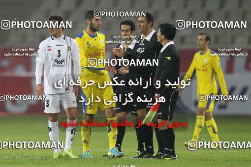 638388, Tehran, [*parameter:4*], Iran Pro League، Persian Gulf Cup، 2013-14 season، First Leg، Week 15، Naft Tehran 2 v 2 Sepahan on 2013/11/03 at Shahid Dastgerdi Stadium