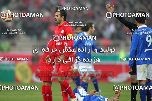 643838, Tabriz, [*parameter:4*], Iran Pro League، Persian Gulf Cup، 2013-14 season، First Leg، Week 15، Tractor S.C. ۱ v ۱ Esteghlal on 2013/11/08 at Yadegar-e Emam Stadium