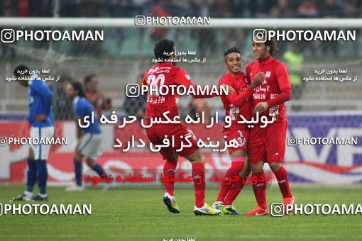 643894, Tabriz, [*parameter:4*], Iran Pro League، Persian Gulf Cup، 2013-14 season، First Leg، Week 15، Tractor S.C. ۱ v ۱ Esteghlal on 2013/11/08 at Yadegar-e Emam Stadium