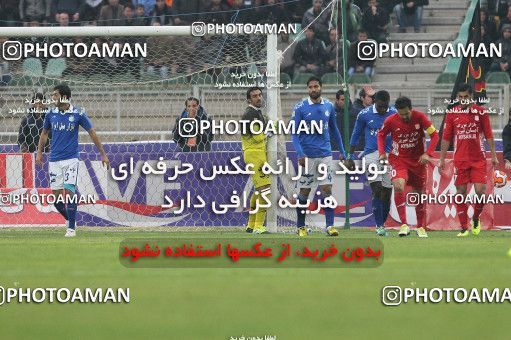 648279, Tabriz, [*parameter:4*], Iran Pro League، Persian Gulf Cup، 2013-14 season، First Leg، Week 15، Tractor S.C. ۱ v ۱ Esteghlal on 2013/11/08 at Yadegar-e Emam Stadium