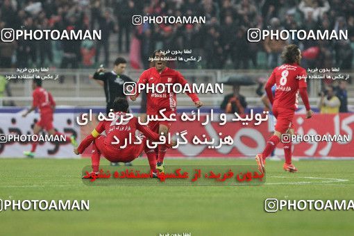 648053, Tabriz, [*parameter:4*], Iran Pro League، Persian Gulf Cup، 2013-14 season، First Leg، Week 15، Tractor S.C. ۱ v ۱ Esteghlal on 2013/11/08 at Yadegar-e Emam Stadium