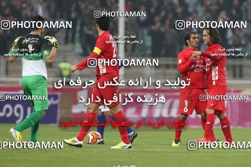 648327, Tabriz, [*parameter:4*], Iran Pro League، Persian Gulf Cup، 2013-14 season، First Leg، Week 15، Tractor S.C. ۱ v ۱ Esteghlal on 2013/11/08 at Yadegar-e Emam Stadium