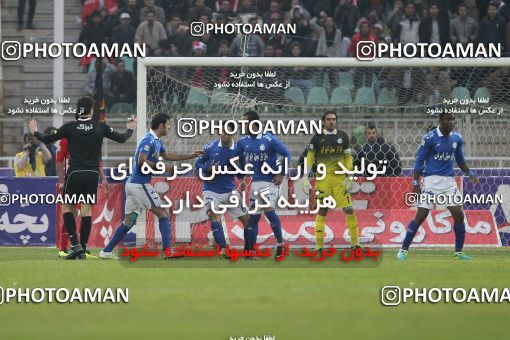 648091, Tabriz, [*parameter:4*], Iran Pro League، Persian Gulf Cup، 2013-14 season، First Leg، Week 15، Tractor S.C. ۱ v ۱ Esteghlal on 2013/11/08 at Yadegar-e Emam Stadium